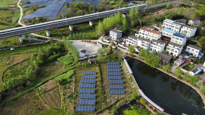 1  風勁帆起，發(fā)展工作全面提速