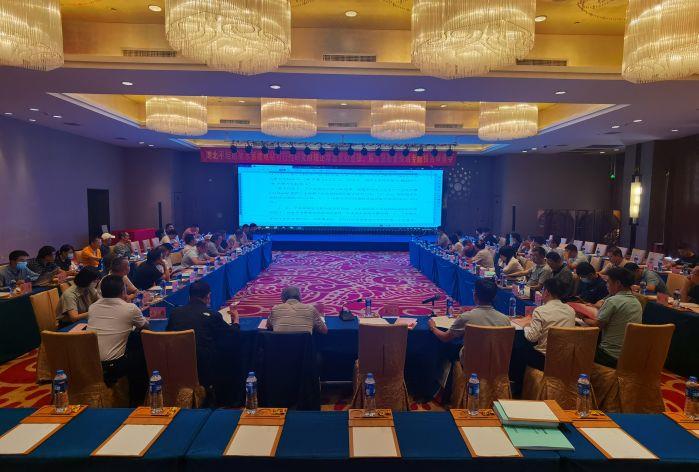 專題報(bào)告審核會(huì)現(xiàn)場(chǎng)(攝影:趙孖瓏) 專題報(bào)告審核會(huì)現(xiàn)場(chǎng)(攝影:趙孖瓏)