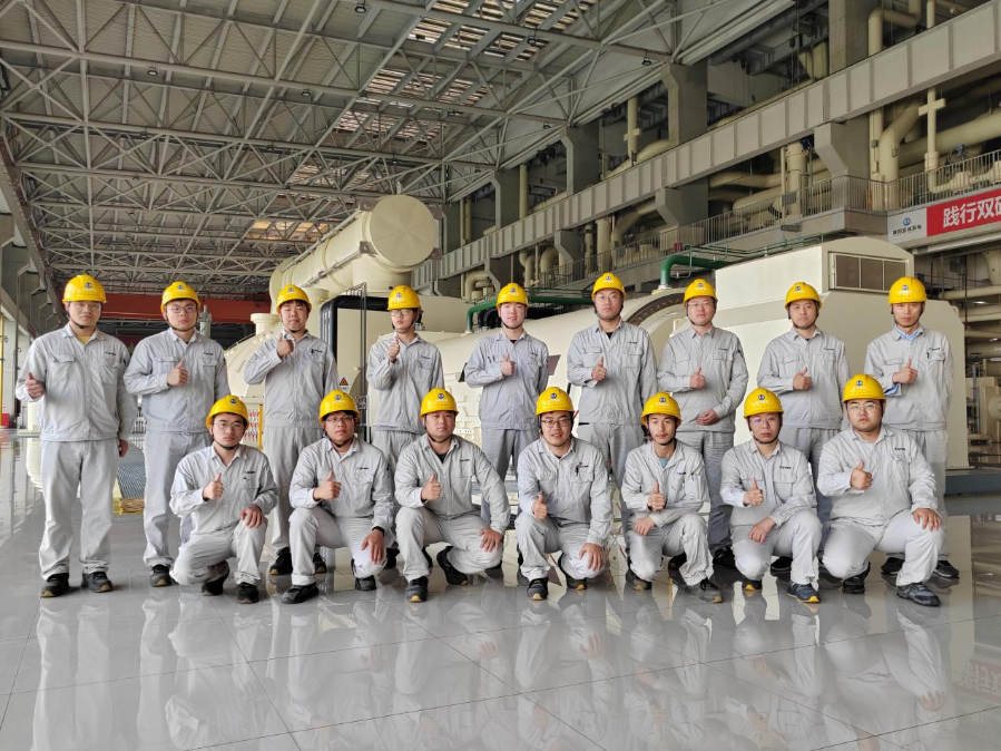 宜城發(fā)電公司運行三值合影（攝影：劉祥）